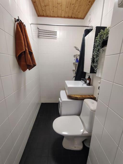 Private Apartment Near Ruissalo, Castle, Harbour - Ac, Free Parking Turku Bagian luar foto