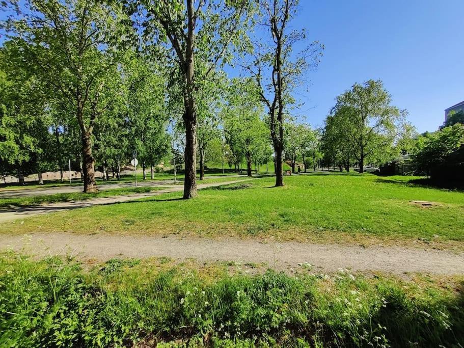 Private Apartment Near Ruissalo, Castle, Harbour - Ac, Free Parking Turku Bagian luar foto